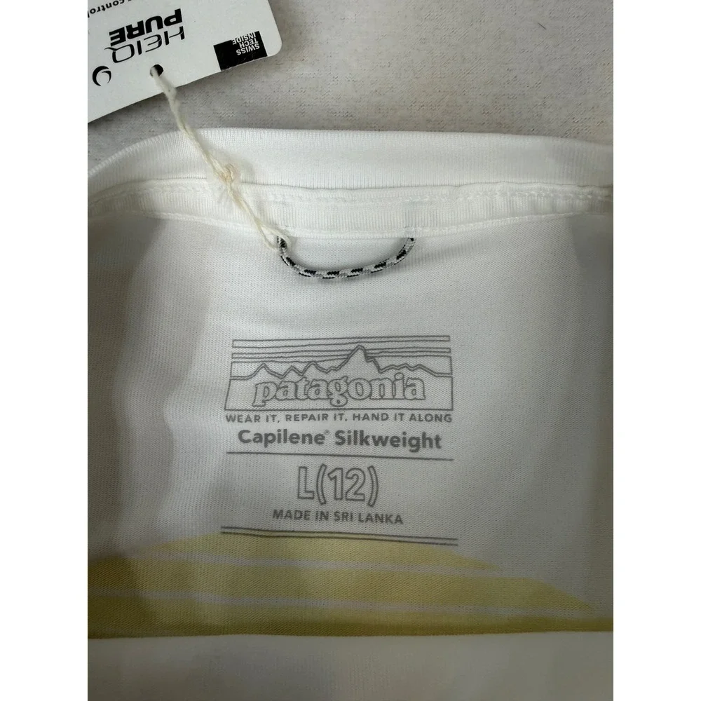 Patagonia Kids Capilene Silkweight T-Shirt White Ridge Rise Graphic Large 12 NWT